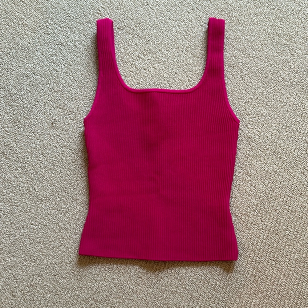 aritzia magenta ribbed tank